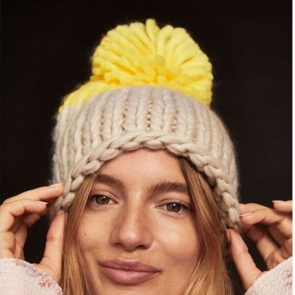Free People Accessories - NWT Free People Cozy Up Color Block Pom Beanie